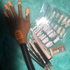 Nail kit